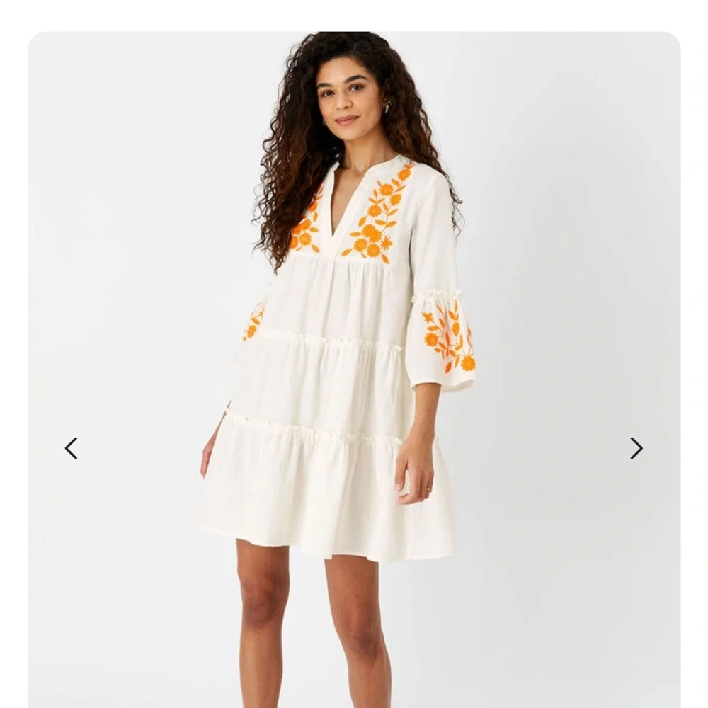🌷EUC EMBROIDERED DRESS - Picture 1 of 8